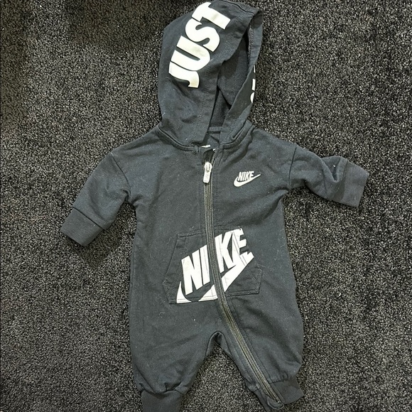 Nike Black Kids‎ One Piece - Picture 1 of 3